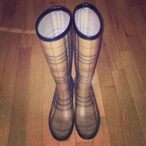 Burberry Plaid Winter Rain Boots - Tan and Black